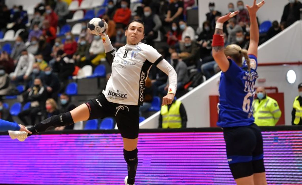Cristina Neagu e liderul formației CSM București (FOTO: Sportpictures)