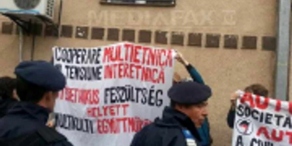 protest fata de viktor orban la cluj