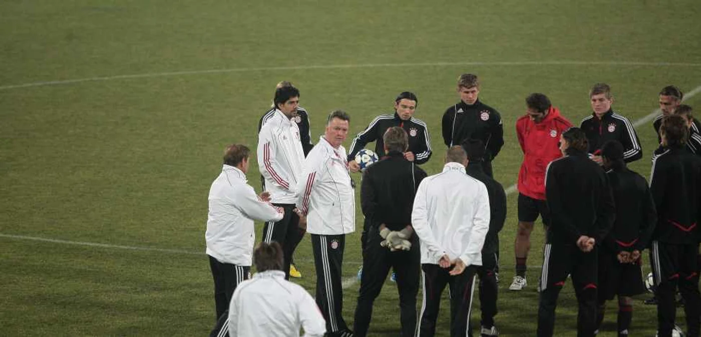 Louis van Gaal a avut o discuţie scurtă cu elevii săi