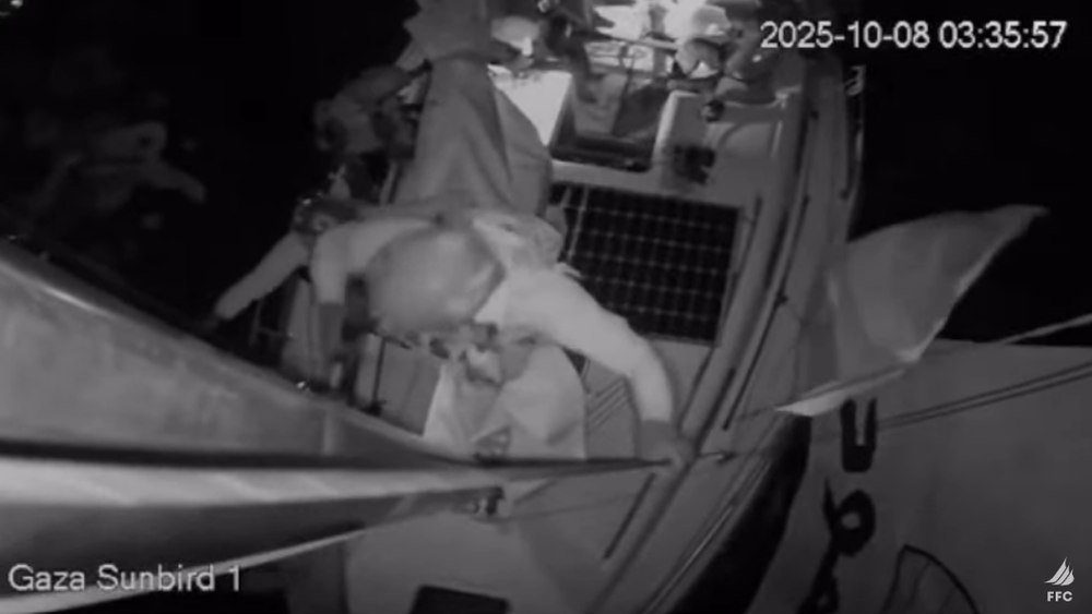 Israelul a interceptat o nouă flotilă cu ajutoare pentru Gaza, în plin scandal privind tratamentul activiștilor