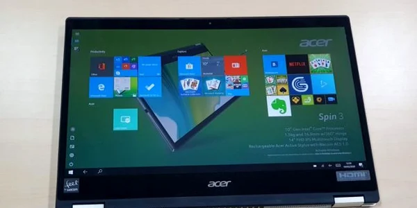 Laptop Acer Spin 3 (2020) FOTO Adrian Pogîngeanu