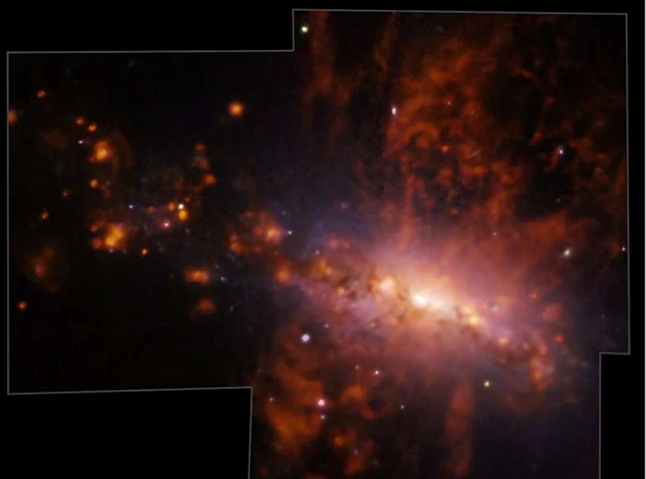 Galaxia NGC 4383. FOTO phys.org