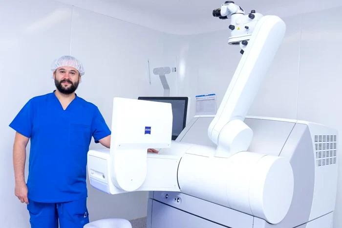 Doctorul Arturo Ramirez-Miranda a făcut prima operație SMILE pe continentul american