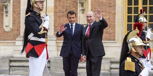 Emmanuel Macron & Vladimir Putin / FOTO EPA / 29 mai 2017