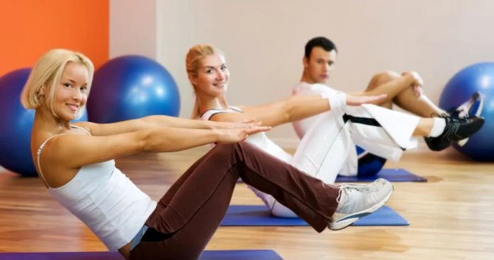 Flow Yoga Center oferă lecții gratuite tuturor votanților la prezidenţialele americane