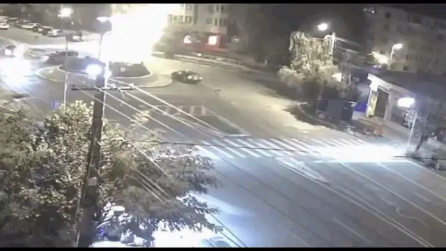 Urmărire nebună pe străzile din Constanța. Un șofer a fugit de polițiști și a provocat un accident
