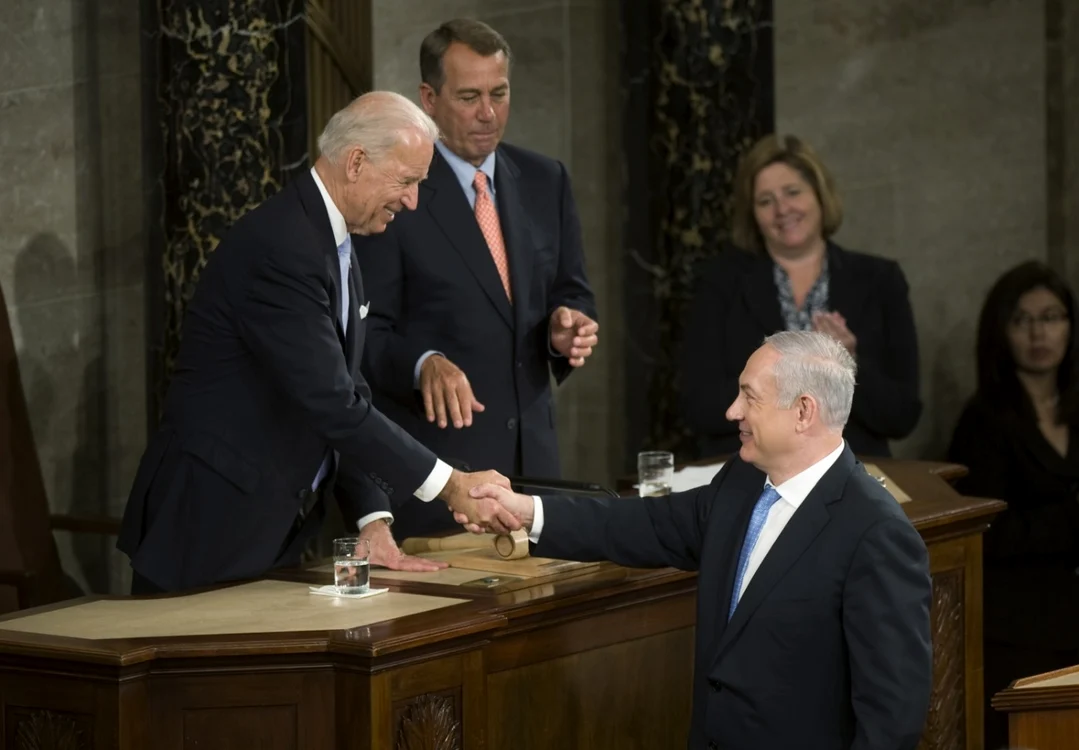 Premierul israelian Benjamin Netanyahu şi Joe Biden în 2011 la o întrunire a Congresului american pe tema păcii  israelieno- palestiniene FOTO EPA-EFE