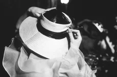 Moda edwardiană: pericolul acelor de pălărie jpeg