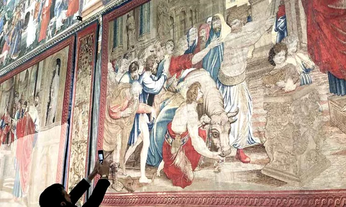 Tapiseriile lui Rafael, expuse în Capela Sixtină după cinci secole jpeg