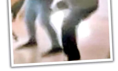 Profesoara Mioara Roşca  şi a agresat elevul din clasa a XII a pentru că încurcase caietele jpeg