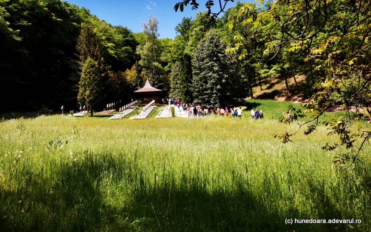 manastirea prislop foto daniel guta adevarul