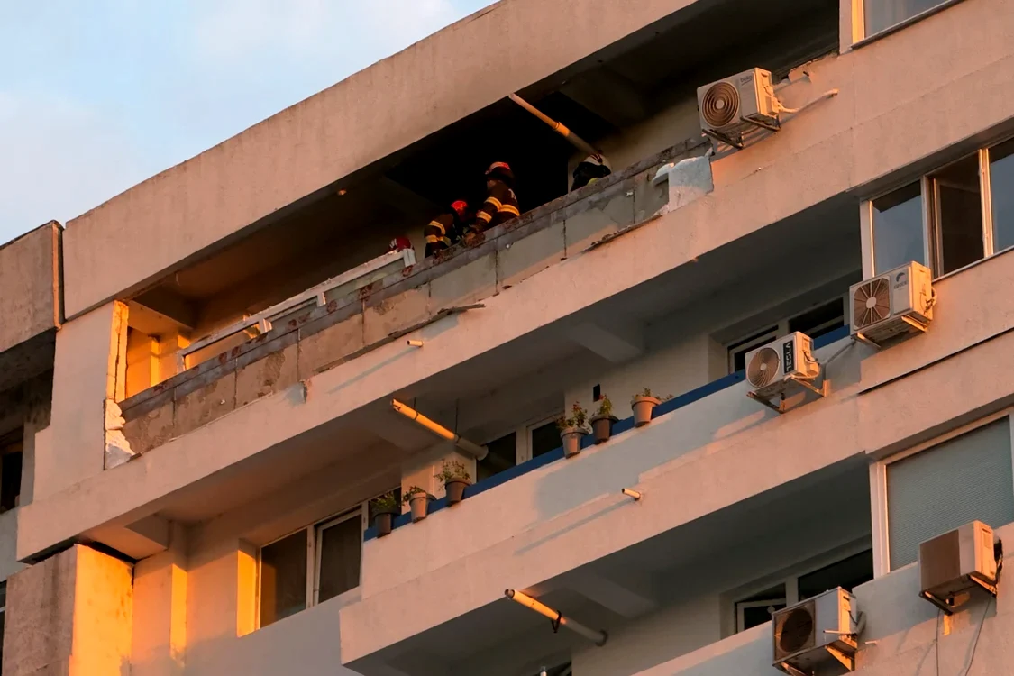 O dronă rusească s-a prăbușit pe un bloc.