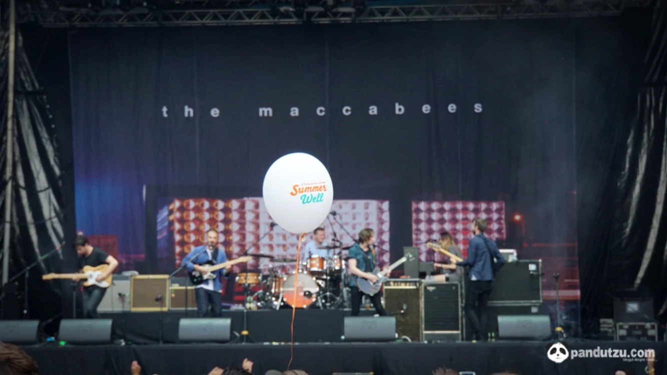 The Maccabees au impresionat 