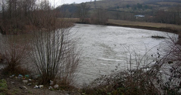 Zona amonte a podului din Goruia