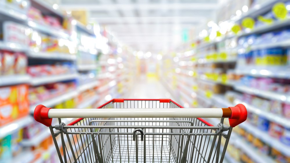 Cum încearcă supermarketurile să reducă impactul creșterii TVA la alimente