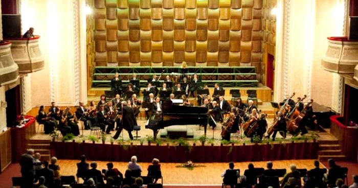 Filarmonica Arad intră în sărbătoare