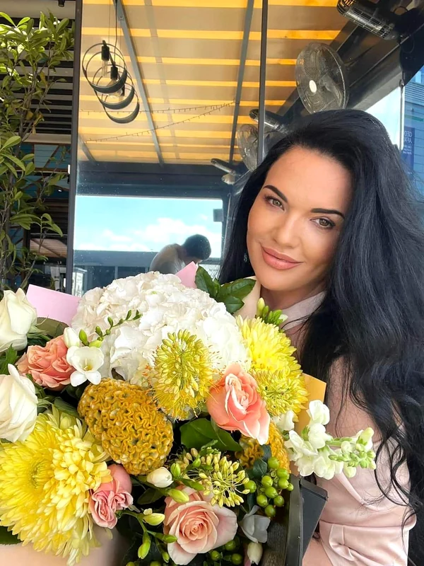 Ioana Năstase, răsfățată de soț. Sursă: Facebook
