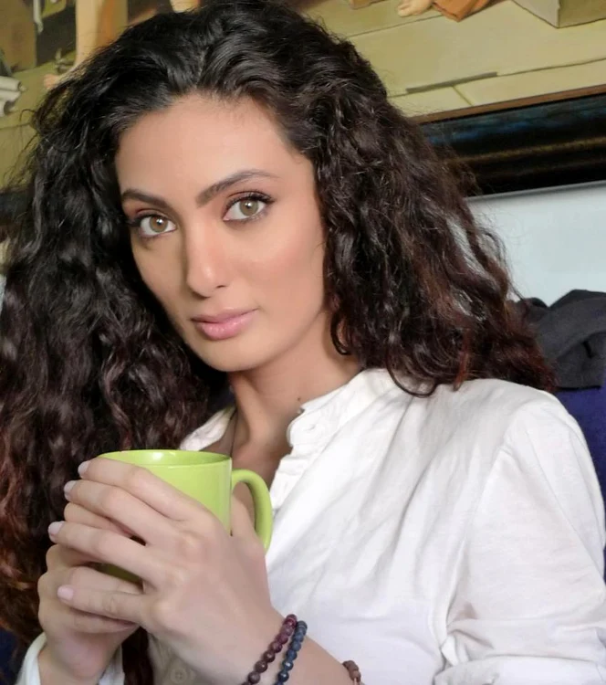 
    Claudia va cânta, pe data de 18 decembrie, la Teatrul ElisabetaCaptură Prima TV  