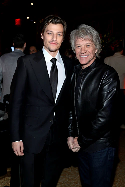Jon Bon Jovi și Jake GettyImages 2052044525 jpg