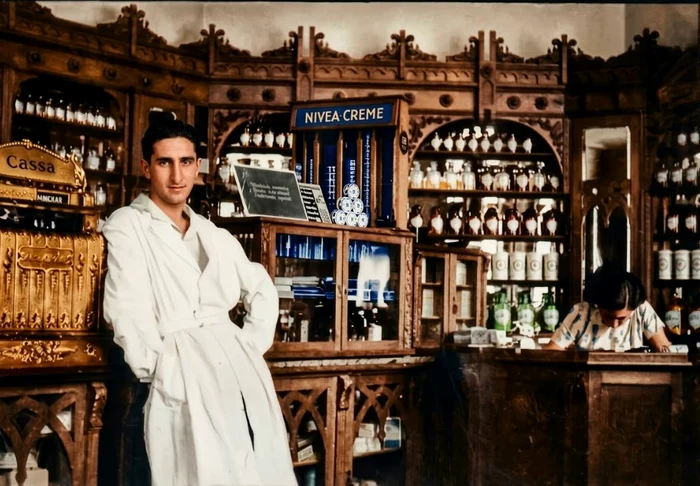 Farmacistul Gheorghe Hotăranu cu soţia (în dreapta), la început de interbelic