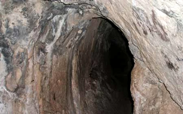Peştera Sfântului Grigorie Decapolitul FOTO crestinortodox.ro