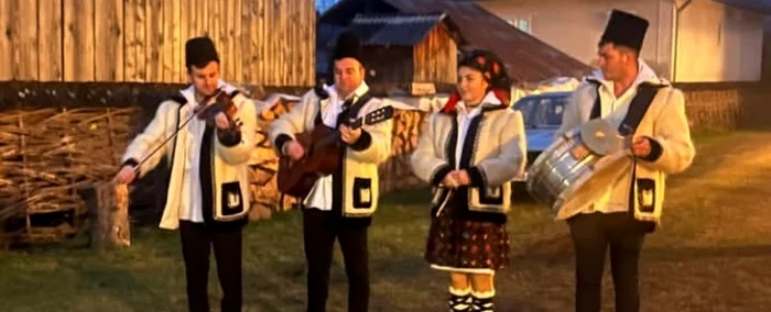 Colindători din Maramureș foto: Instagram 