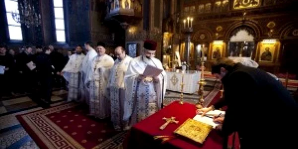 Absolvenţii de Teologie din Craiova au depus jurămîntul de credinţă. 