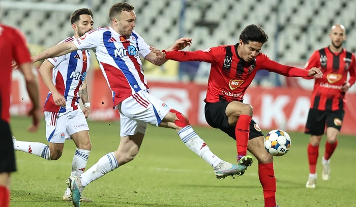 Oțelul Galați (stânga), fără antrenor, după meciul cu FK Csíkszereda (FOTO: Sportpictures)