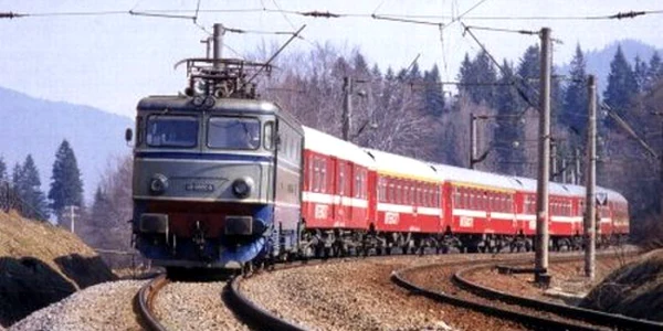 Trenurile de călători vor avea întârzieri din cauza accidentului