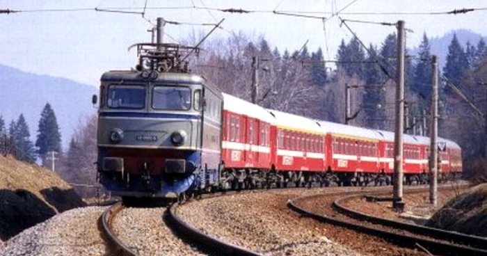 Trenurile de călători vor avea întârzieri din cauza accidentului