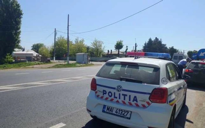 Maşină de poliţie  FOTO Adevărul