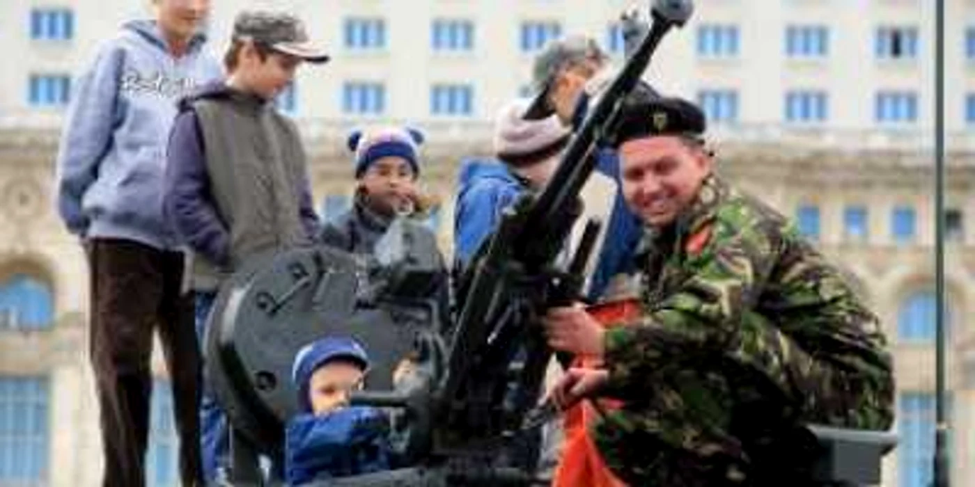 Azerbaidjan: România va trimite trupe pentru menţinerea păcii