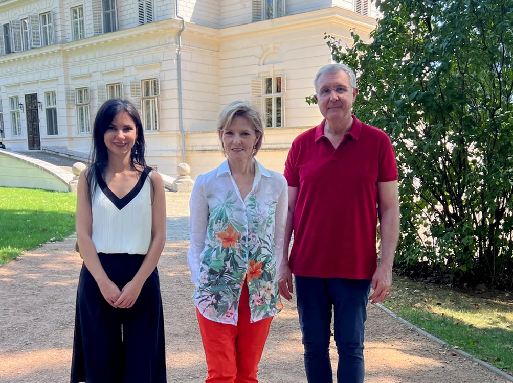 Și cuplul regal român își permite să fie relaxat în vacanță. FOTO: Casa Majestății Sale