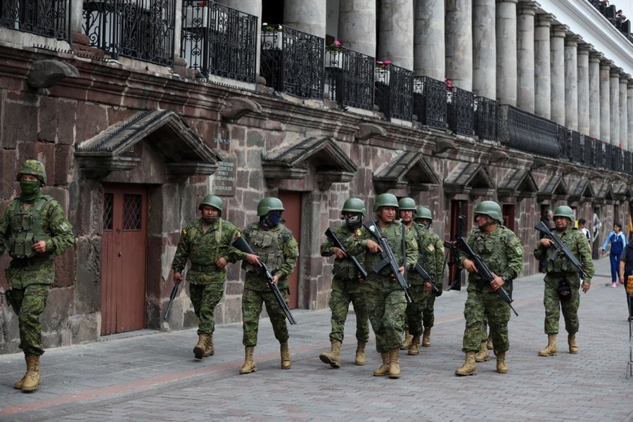 S-a dat undă verde pentru înfiinţarea de baze militare străine în ţara în care are loc o crimă la fiecare oră 