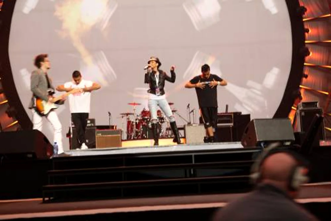 Inna la ESKA Music Awards, în Polonia. (Foto: inna.ro)