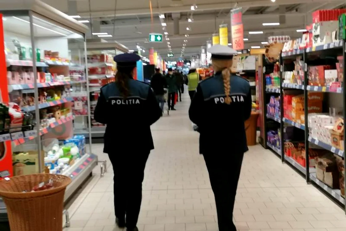 Escrocul vizează vânzători din magazine mai puţin aglomerate FOTO Arhivă