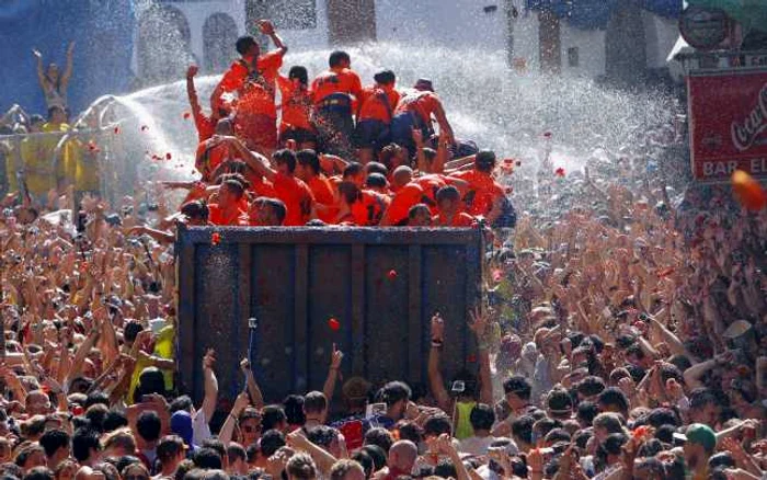 Festivalul La Tomatina 2014 FOTO