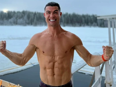Cristiano Ronaldo  foto   Instagram jpg