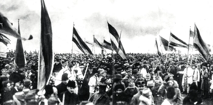 Românii din Transilvania au decis la Alba Iulia, la 1 Decembrie 1918, să se unească cu România