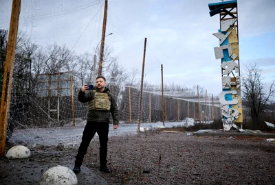 Zelenski  selfie în orașul Kupiansk foto profimedia jpg