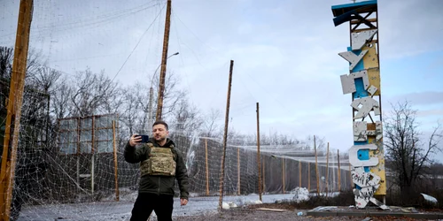 Zelenski  selfie în orașul Kupiansk foto profimedia jpg