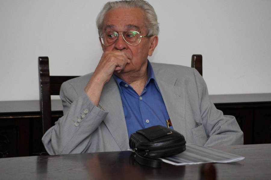 A murit jurnalistul Mircea Carp, lider al posturilor de radio româneşti de la Vocea Americii şi Europa Liberă