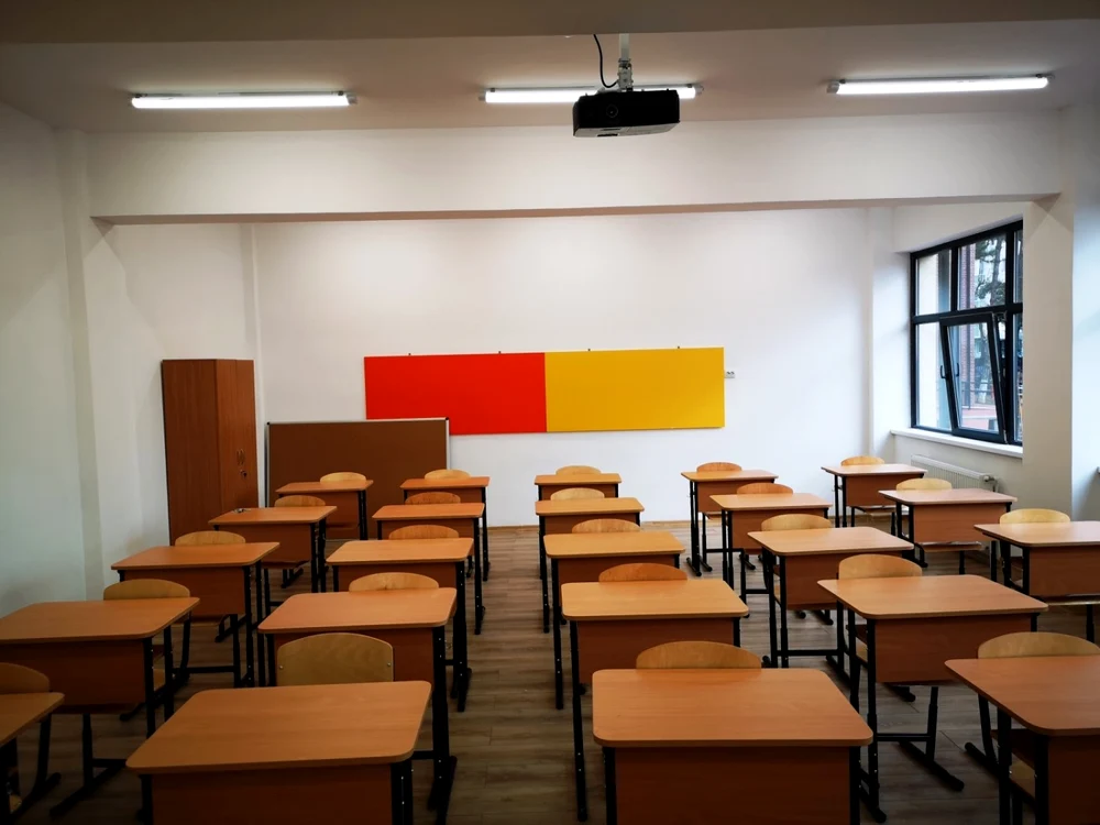 Din 8 februarie, cei mai mulţi elevi sunt aşteptaţi să-şi reia locul în bănci