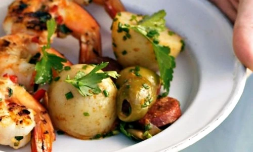 salata de cartofi cu chorizo si masline jpeg