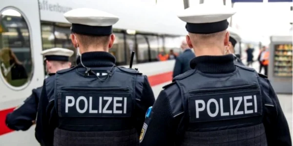 politisti germani FOTO stiridiaspora.ro
