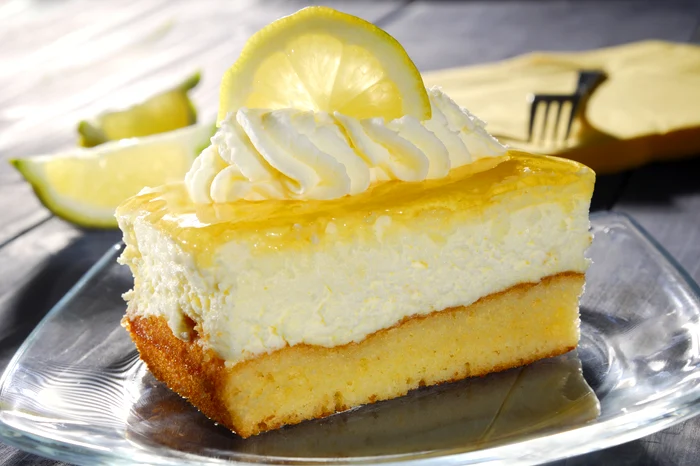 
    Prăjitură cu lămâie  