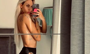 Lena, sexy sotia lui Gabi Enache