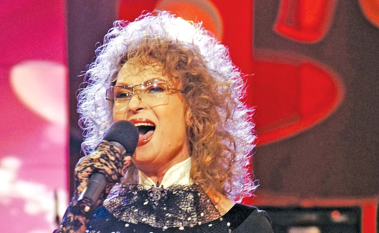 
    Angela Similea a scris istorie în muzica românească  