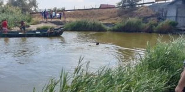 Tanar cautat in lacul Istria FOTO ISU Dobrogea