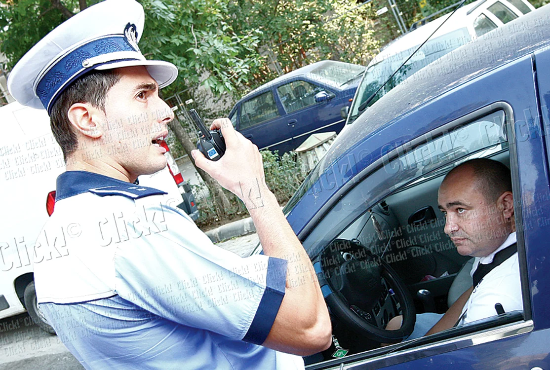 Poliţiştii au reţinut joi 40  de permise pe Calea Griviţei